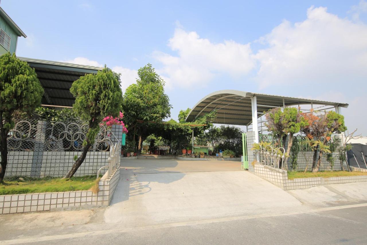 Bridgeside Homestay Pingtung Exterior photo