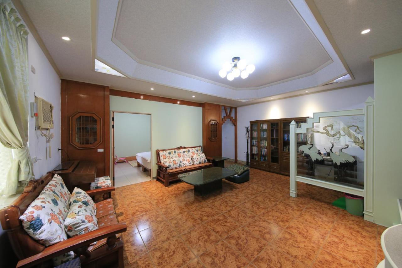 Bridgeside Homestay Pingtung Exterior photo